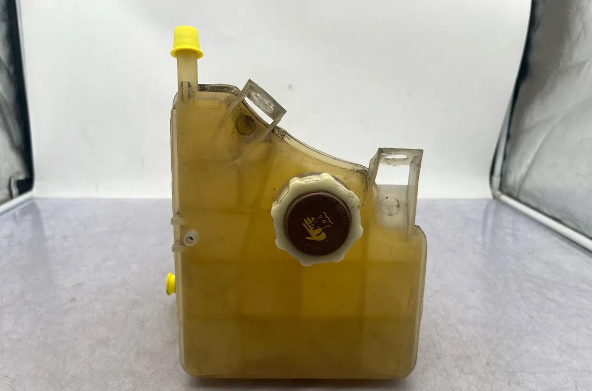 Vase expansion RENAULT LAGUNA 1 PHASE 1 occasion