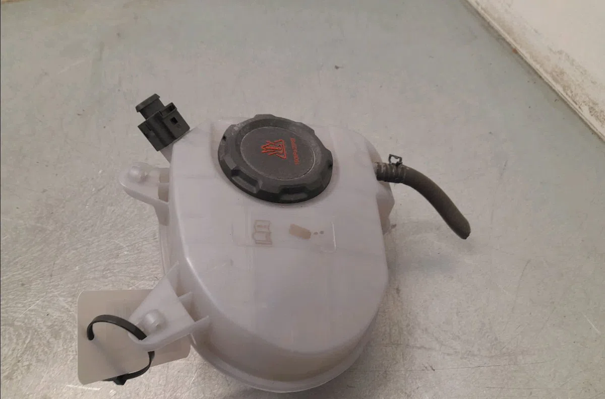 Vase expansion Volkswagen GOLF VIII (CD1) 1.0 etsi (2020) occasion