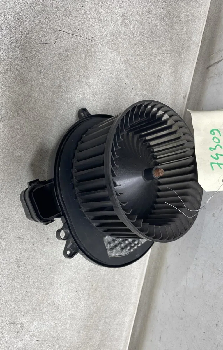 Ventilateur de chauffage Bmw 1 (F21) 116 d (2011) occasion
