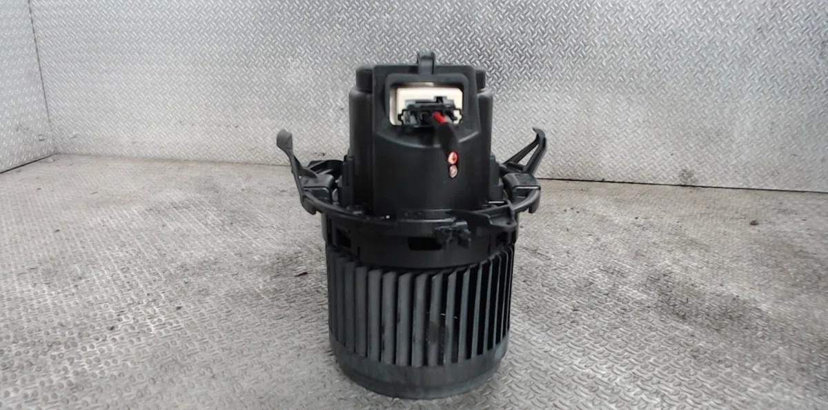 Ventilateur de chauffage RENAULT CAPTUR 1  0 occasion