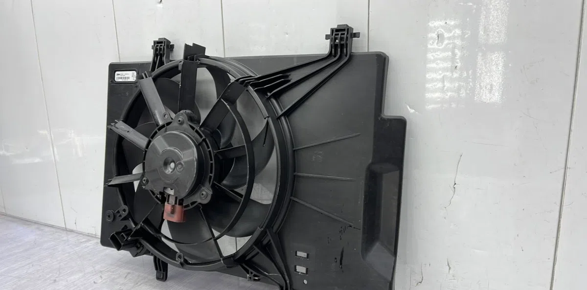 Ventilateur de refroidissement FORD FIESTA 6 PHASE 2 occasion