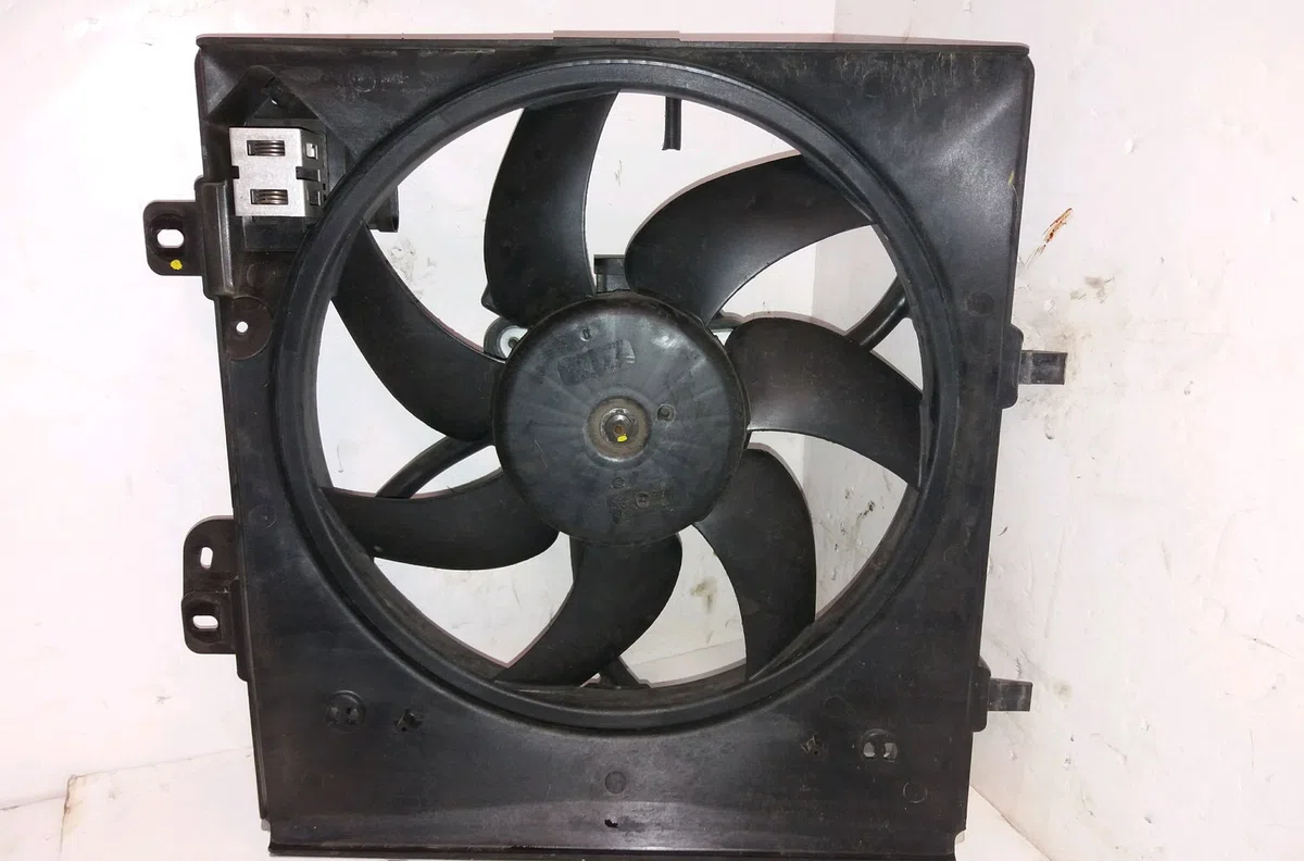 Ventilateur de refroidissement Peugeot 208 I (CA_, CC_) 1.0 (2012) occasion