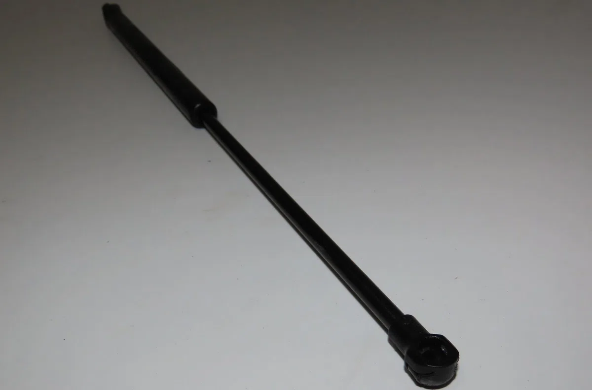 Verin d capot Audi A3 (8L1) 1.6 (1996-2003) occasion
