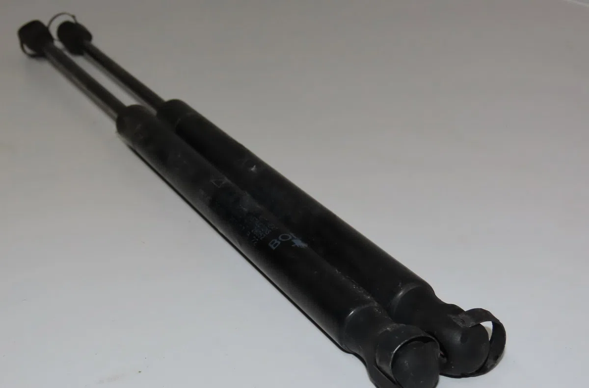 Verin droit hayon Jeep PATRIOT (MK74) 2.0 crd 4x4 (2007-2017) occasion