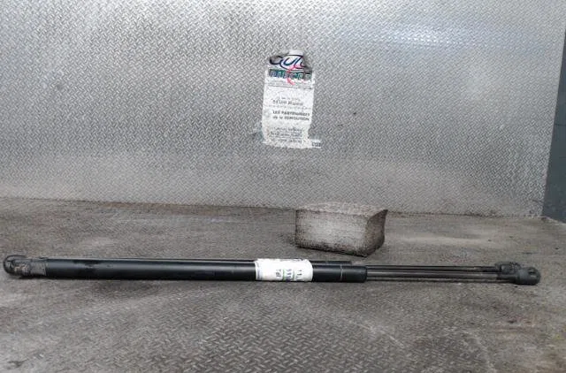 Verin gauche hayon TOYOTA COROLLA VERSO 2  COROLLA VERSO 2 PHASE 2 occasion