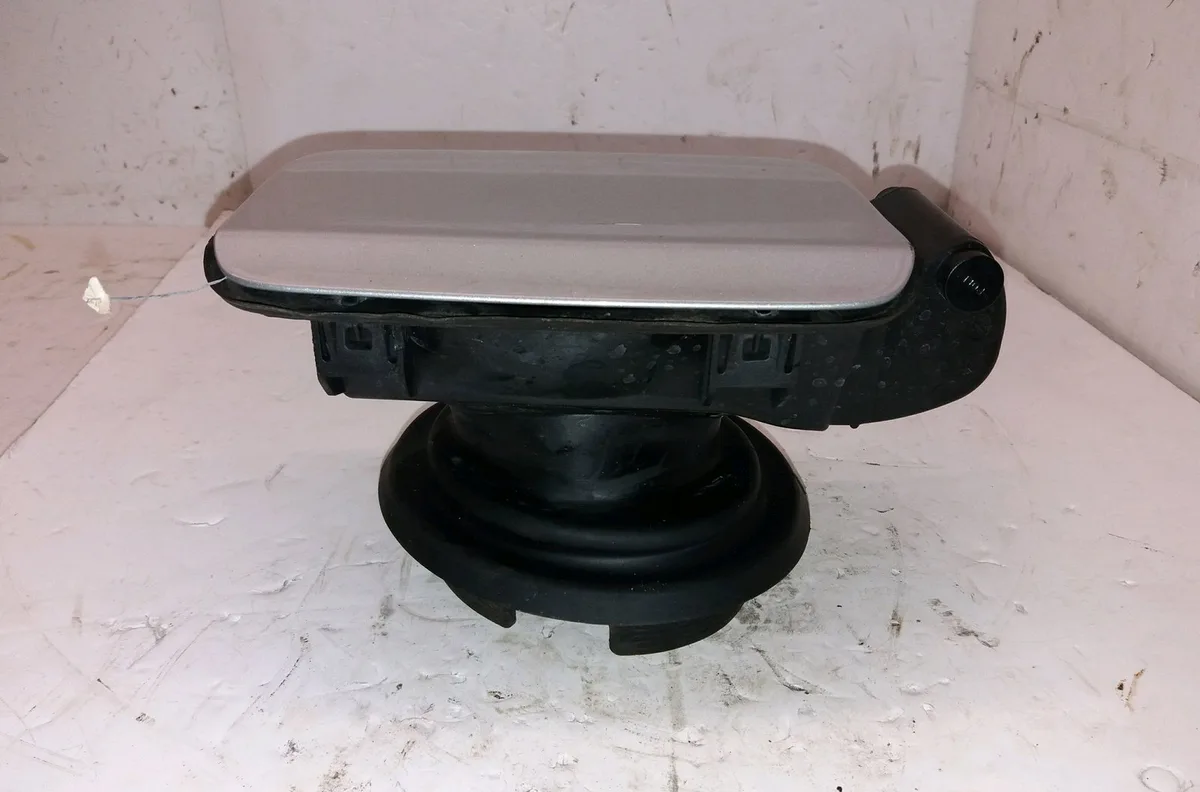 Volet de trappe carburant Bmw 3 (E90) 325 d (2006-2010) occasion