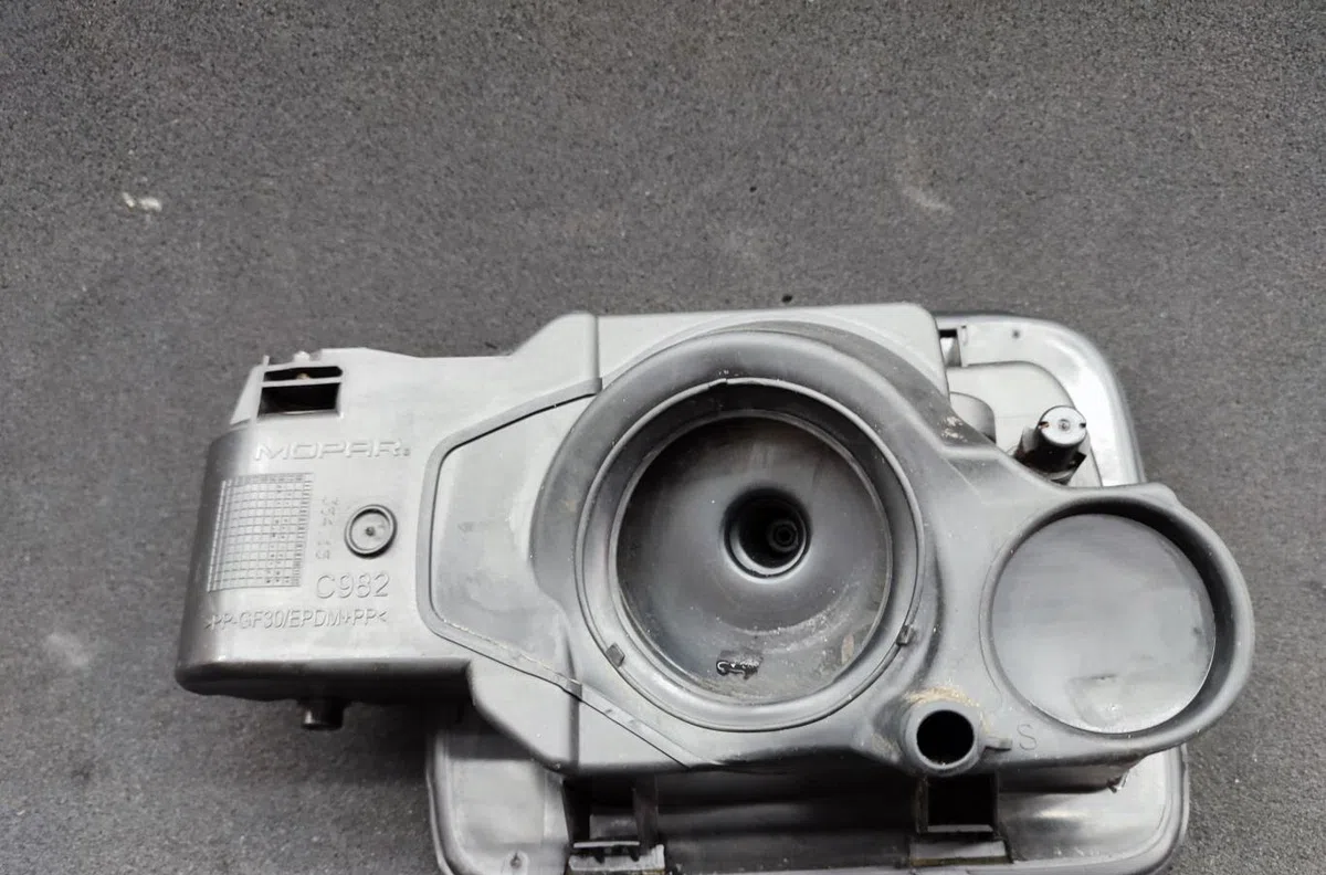 Volet de trappe carburant JEEP RENEGADE PHASE 2 occasion
