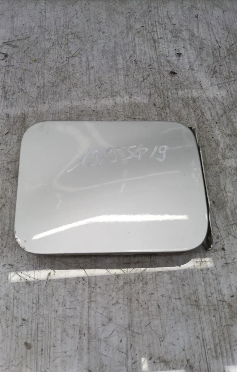 Volet de trappe carburant NISSAN TERRANO 2 PHASE 4 occasion