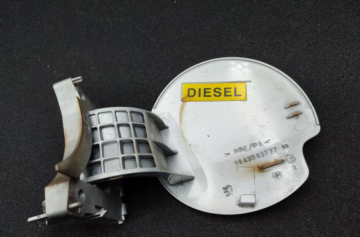 Volet de trappe carburant PEUGEOT 307 PHASE 1 BREAK occasion