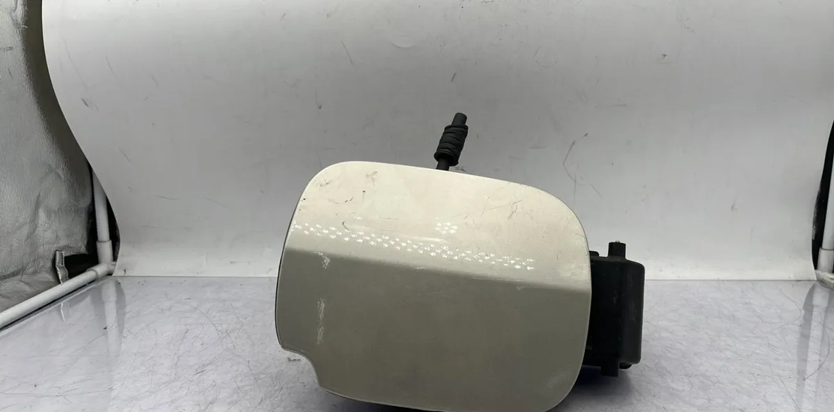 Volet de trappe carburant RENAULT CLIO 3 PHASE 1 occasion
