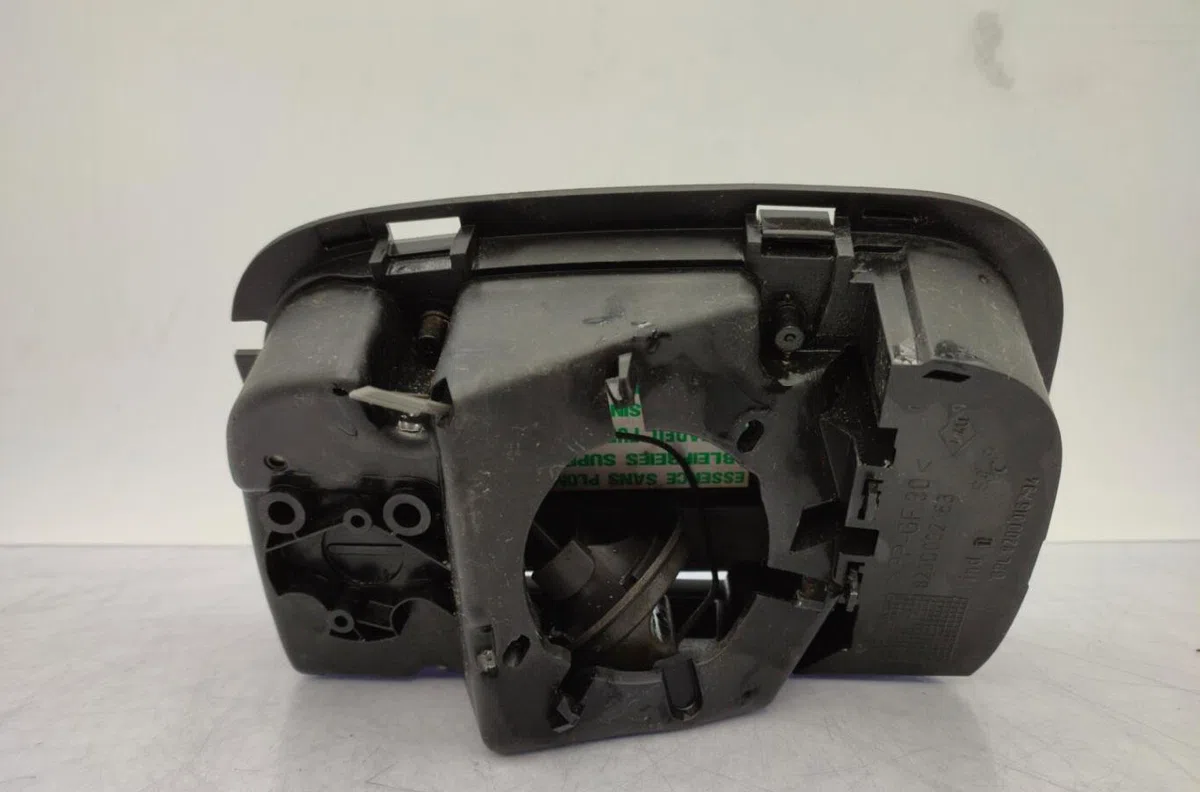 Volet de trappe carburant RENAULT LAGUNA 2 PHASE 1 BREAK occasion