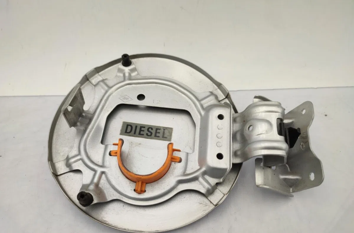 Volet de trappe carburant RENAULT LATITUDE occasion