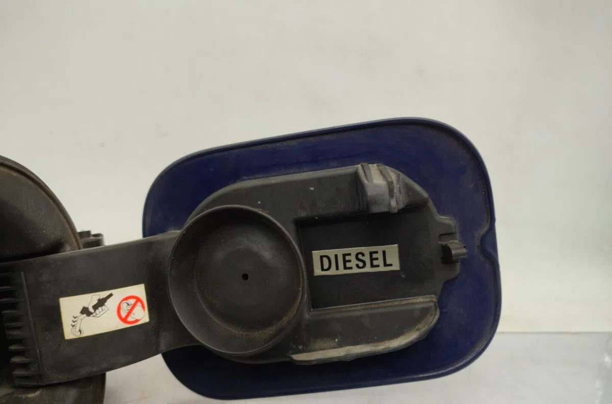 Volet de trappe carburant RENAULT MEGANE 2 PHASE 2 BREAK occasion