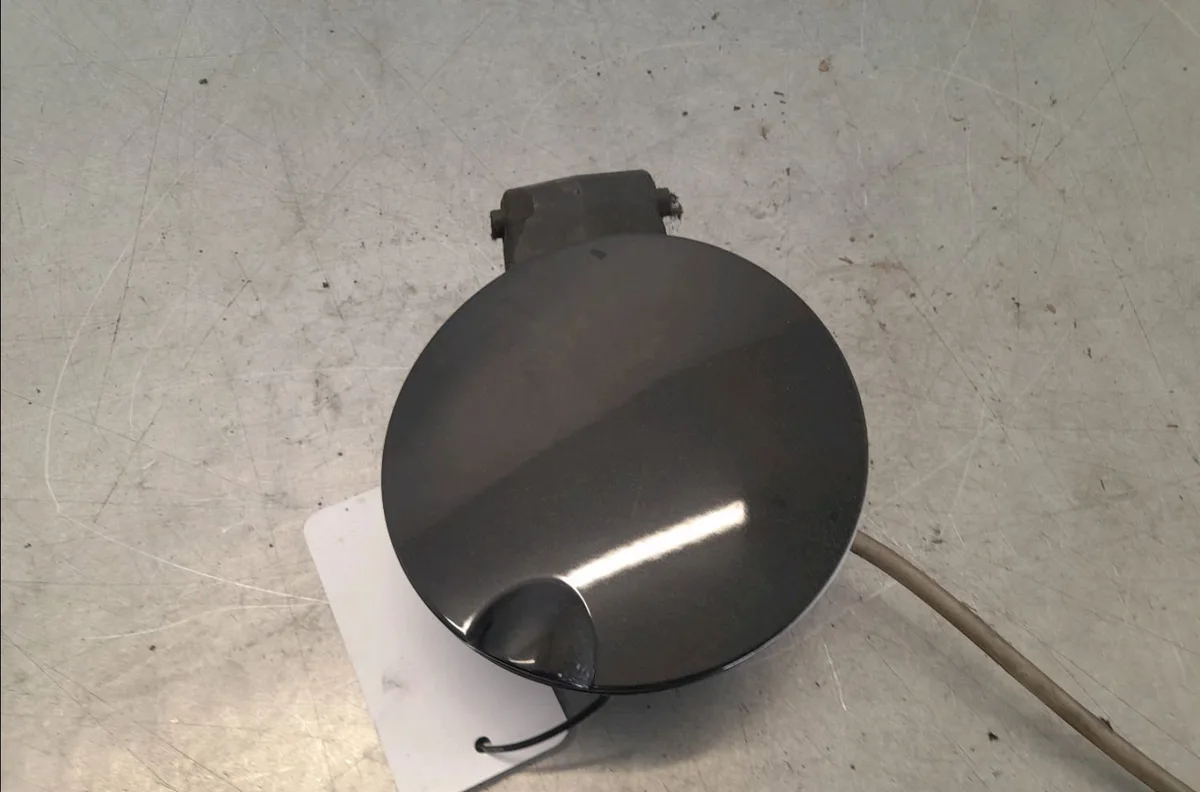 Volet de trappe carburant Seat IBIZA III (6L1) 1.4 16v (2002-2007) occasion