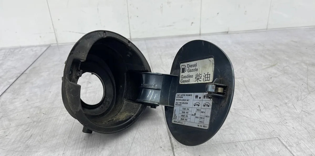 Volet de trappe carburant SKODA OCTAVIA 1 PHASE 2 occasion